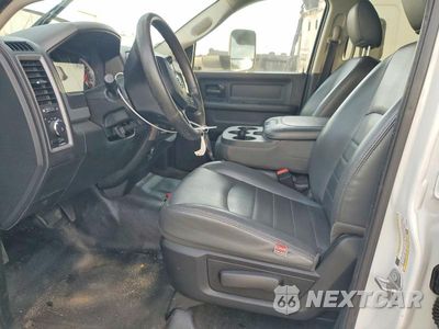 Zdjęcie 7 z 13 samochodu: 2018 RAM 5500 BOX TRUCK VIN:3C7WRNFL8JG329950 - miniatura