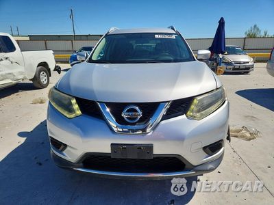 Piąte zdjęcie samochodu w środku: 2014 NISSAN ROGUE SV VIN:5N1AT2MT5EC826579 - miniatura