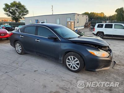 Czwarte zdjęcie samochodu z boku: 2016 NISSAN ALTIMA 2.5 S VIN:1N4AL3AP2GN308234 - miniatura