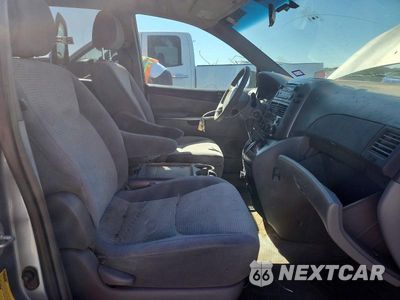 Piąte zdjęcie samochodu w środku: 2008 TOYOTA SIENNA LE 8-PASSENGER VIN:5TDZK23C38S175189 - miniatura