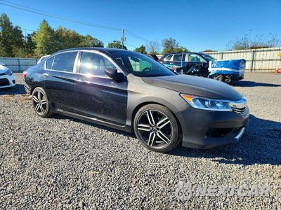 Czwarte zdjęcie samochodu z boku: 2017 HONDA ACCORD SPORT VIN:1HGCR2F58HA016164 - miniatura