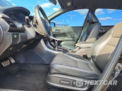 Zdjęcie 7 z 12 samochodu: 2017 HONDA ACCORD SPORT VIN:1HGCR2F5XHA296864 - miniatura