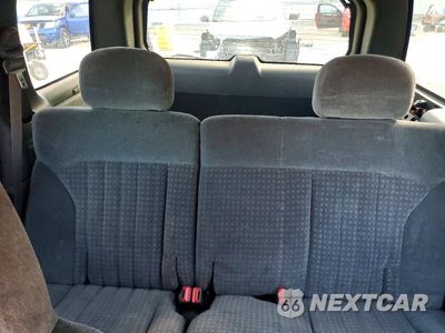 Zdjęcie 10 z 14 samochodu: 1999 CHEVROLET BLAZER VIN:1GNDT13W4X2231827 - miniatura