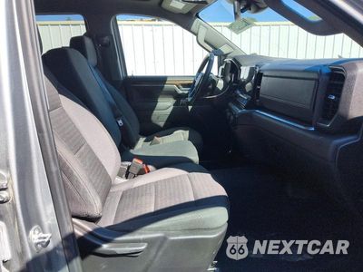 Zdjęcie 7 z 12 samochodu: 2023 CHEVROLET SILVERADO K1500 LT VIN:1GCPDDEK1PZ297046 - miniatura
