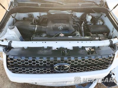 Zdjęcie 11 z 12 samochodu: 2018 TOYOTA TUNDRA CREWMAX SR5 VIN:5TFDW5F19JX722539 - miniatura