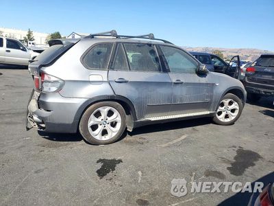 Trzecie zdjęcie samochodu z tyłu: 2012 BMW X5 XDRIVE35I VIN:5UXZV4C5XCL753592 - miniatura
