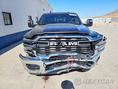 Piąte zdjęcie samochodu w środku: 2025 RAM 2500 TRADESMAN VIN:3C63R5HL6SG505237 - miniatura