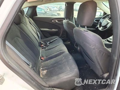 Zdjęcie 10 z 12 samochodu: 2015 CHRYSLER 200 LIMITED VIN:1C3CCCABXFN605259 - miniatura