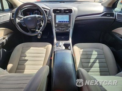Zdjęcie 8 z 12 samochodu: 2020 FORD FUSION S VIN:3FA6P0G75LR266844 - miniatura