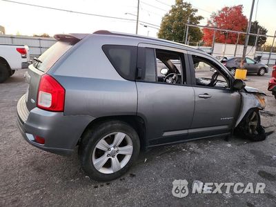 Trzecie zdjęcie samochodu z tyłu: 2012 JEEP COMPASS LATITUDE VIN:1C4NJDEB0CD604813 - miniatura