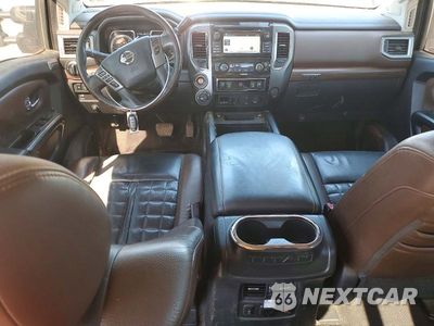 Zdjęcie 8 z 12 samochodu: 2016 NISSAN TITAN XD PLATINUM RESERVE VIN:1N6BA1F47GN506554 - miniatura