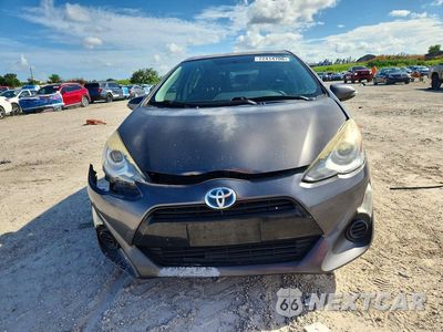 Piąte zdjęcie samochodu w środku: 2015 TOYOTA PRIUS C TWO VIN:JTDKDTB37F1586396 - miniatura