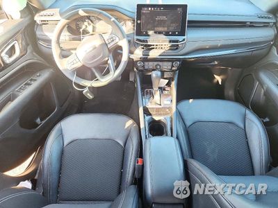 Zdjęcie 8 z 13 samochodu: 2024 JEEP COMPASS LATITUDE VIN:3C4NJDBN0RT104720 - miniatura