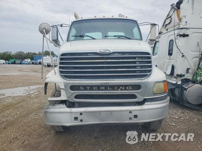 Piąte zdjęcie samochodu w środku: 2004 STERLING A9500 SEMI TRUCK VIN:2FWJA3CV74AM90845 - miniatura