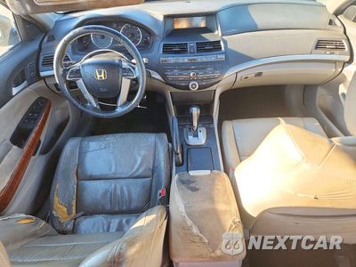 Zdjęcie 8 z 12 samochodu: 2010 HONDA ACCORD EXL VIN:1HGCP2F8XAA097335 - miniatura