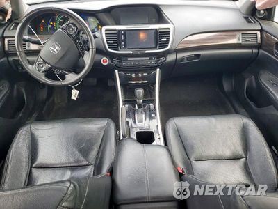 Zdjęcie 8 z 12 samochodu: 2017 HONDA ACCORD TOURING HYBRID VIN:JHMCR6F7XHC000896 - miniatura