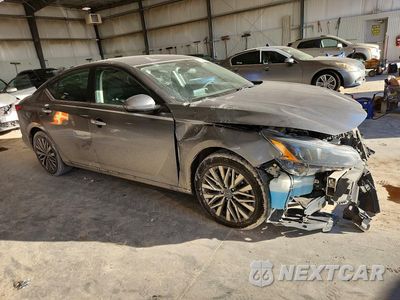 Czwarte zdjęcie samochodu z boku: 2023 NISSAN ALTIMA SV VIN:1N4BL4DVXPN323570 - miniatura