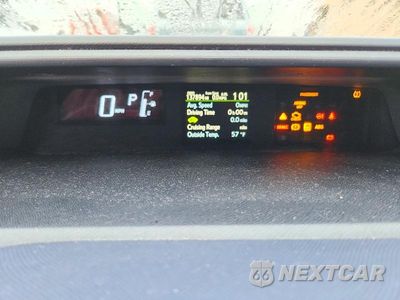 Zdjęcie 9 z 13 samochodu: 2015 TOYOTA PRIUS C THREE VIN:JTDKDTB39F1576419 - miniatura