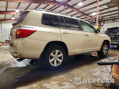 Trzecie zdjęcie samochodu z tyłu: 2008 TOYOTA HIGHLANDER BASE VIN:JTEES41A382016932 - miniatura