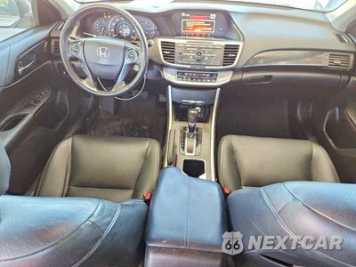 Zdjęcie 8 z 13 samochodu: 2015 HONDA ACCORD SPORT VIN:1HGCR2F54FA130787 - miniatura