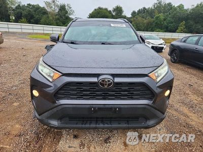 Piąte zdjęcie samochodu w środku: 2019 TOYOTA RAV4 XLE PREMIUM VIN:JTMC1RFV1KD010243 - miniatura