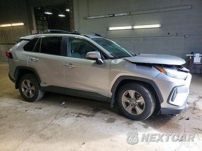 Czwarte zdjęcie samochodu z boku: 2024 TOYOTA RAV4 HYBRID XLE VIN:2T3RWRFV5RW188004 - miniatura