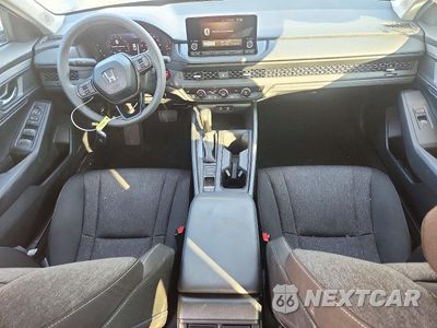 Zdjęcie 8 z 13 samochodu: 2025 HONDA ACCORD SE VIN:1HGCY1F40SA075561 - miniatura