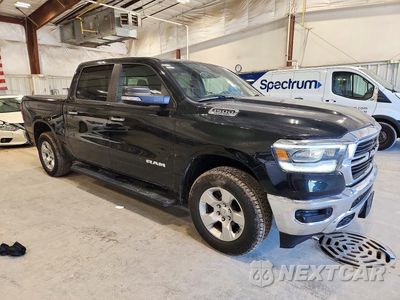 Czwarte zdjęcie samochodu z boku: 2019 RAM 1500 BIG HORN/LONE STAR VIN:1C6SRFFTXKN843106 - miniatura