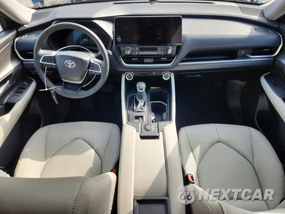 Zdjęcie 8 z 13 samochodu: 2026 TOYOTA GRAND HIGHLANDER HYBRID XLE VIN:5TDACAB54TS091608 - miniatura