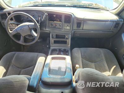 Zdjęcie 8 z 12 samochodu: 2003 CHEVROLET SILVERADO K2500 HEAVY DUTY VIN:1GCHK29U73E188165 - miniatura