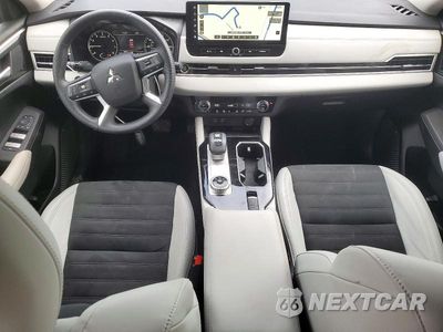 Zdjęcie 8 z 13 samochodu: 2025 MITSUBISHI OUTLANDER SE VIN:JA4J3VA80SZ023526 - miniatura
