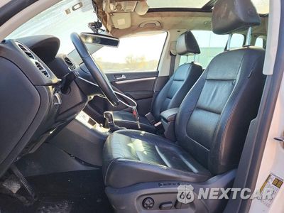 Zdjęcie 7 z 14 samochodu: 2013 VOLKSWAGEN TIGUAN S VIN:WVGAV7AX7DW534427 - miniatura