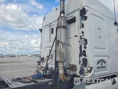 Zdjęcie 13 z 13 samochodu: 2012 FREIGHTLINER CASCADIA 1 - SEMI TRUCK VIN:1FUJGLDRXCSBB2296 - miniatura