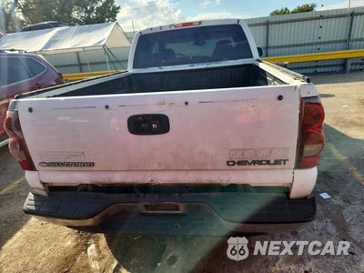 Zdjęcie 6 z 12 samochodu: 2003 CHEVROLET SILVERADO C1500 VIN:2GCEC19V631145425 - miniatura