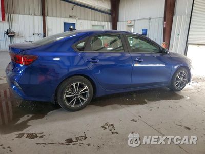 Trzecie zdjęcie samochodu z tyłu: 2023 KIA FORTE LXS VIN:3KPF24AD9PE504514 - miniatura