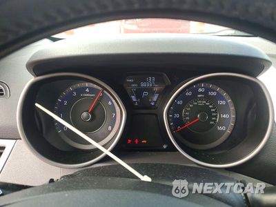 Zdjęcie 9 z 13 samochodu: 2013 HYUNDAI ELANTRA LIMITED VIN:KMHDH4AE7DU642611 - miniatura