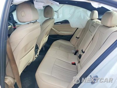 Zdjęcie 10 z 12 samochodu: 2019 BMW 530 I VIN:WBAJA5C56KWW18815 - miniatura