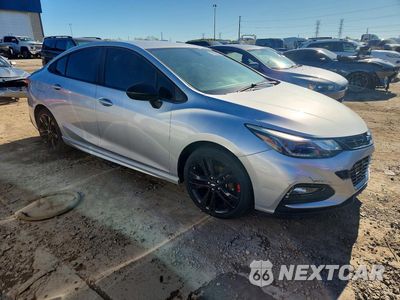Czwarte zdjęcie samochodu z boku: 2018 CHEVROLET CRUZE LT VIN:1G1BE5SM8J7146848 - miniatura