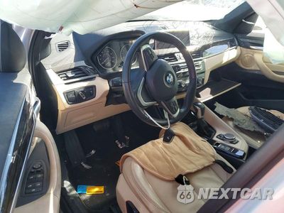 Zdjęcie 8 z 13 samochodu: 2016 BMW X1 XDRIVE28I VIN:WBXHT3C35G5E47198 - miniatura