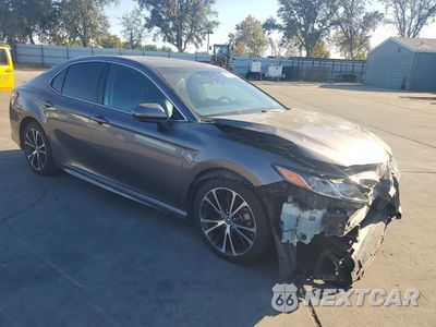Czwarte zdjęcie samochodu z boku: 2019 TOYOTA CAMRY SE VIN:4T1B11HK9KU735486 - miniatura