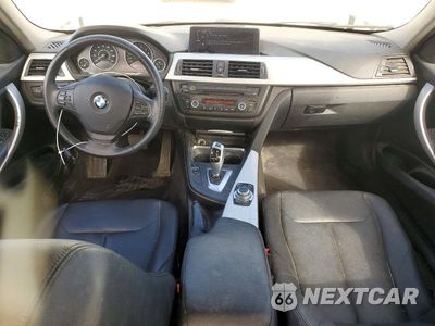 Zdjęcie 8 z 12 samochodu: 2013 BMW 328 XI VIN:WBA3B3C51DF534432 - miniatura