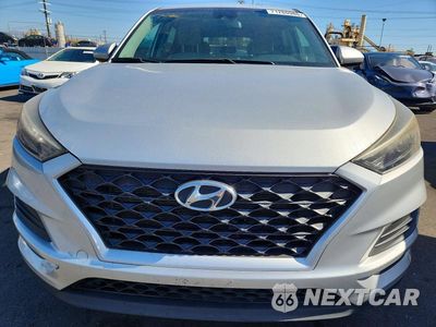 Piąte zdjęcie samochodu w środku: 2019 HYUNDAI TUCSON SE VIN:KM8J23A40KU885633 - miniatura