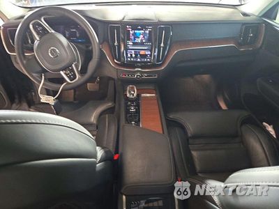 Zdjęcie 8 z 13 samochodu: 2023 VOLVO XC60 ULTIMATE VIN:YV4L12RA8P1321688 - miniatura