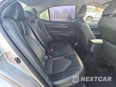 Zdjęcie 10 z 13 samochodu: 2018 TOYOTA CAMRY HYBRID SE VIN:4T1B21HK6JU505755 - miniatura