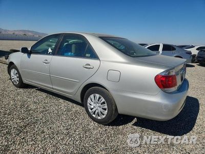 Drugie zdjęcie samochodu z przodu: 2005 TOYOTA CAMRY LE VIN:JTDBE32K053025884 - miniatura
