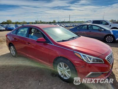 Czwarte zdjęcie samochodu z boku: 2017 HYUNDAI SONATA SE VIN:5NPE24AF1HH589231 - miniatura