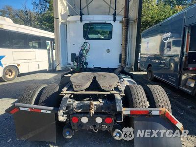 Zdjęcie 10 z 13 samochodu: 2016 KENWORTH T680 SEMI TRUCK VIN:1XKYA48X7GJ496304 - miniatura