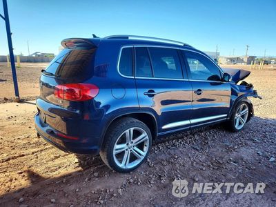 Trzecie zdjęcie samochodu z tyłu: 2016 VOLKSWAGEN TIGUAN S VIN:WVGAV7AX4GW079895 - miniatura