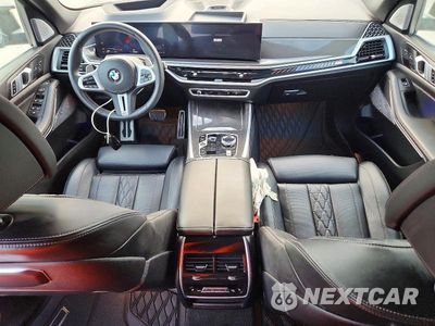 Zdjęcie 9 z 14 samochodu: 2026 BMW X5 M60I VIN:5UX33EU08T9271429 - miniatura