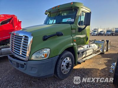 2015 FREIGHTLINER CASCADIA 125 SEMI TRUCK 3AKJGED51FSGK1208 - główne zdjęcie licytacji z USA - miniatura